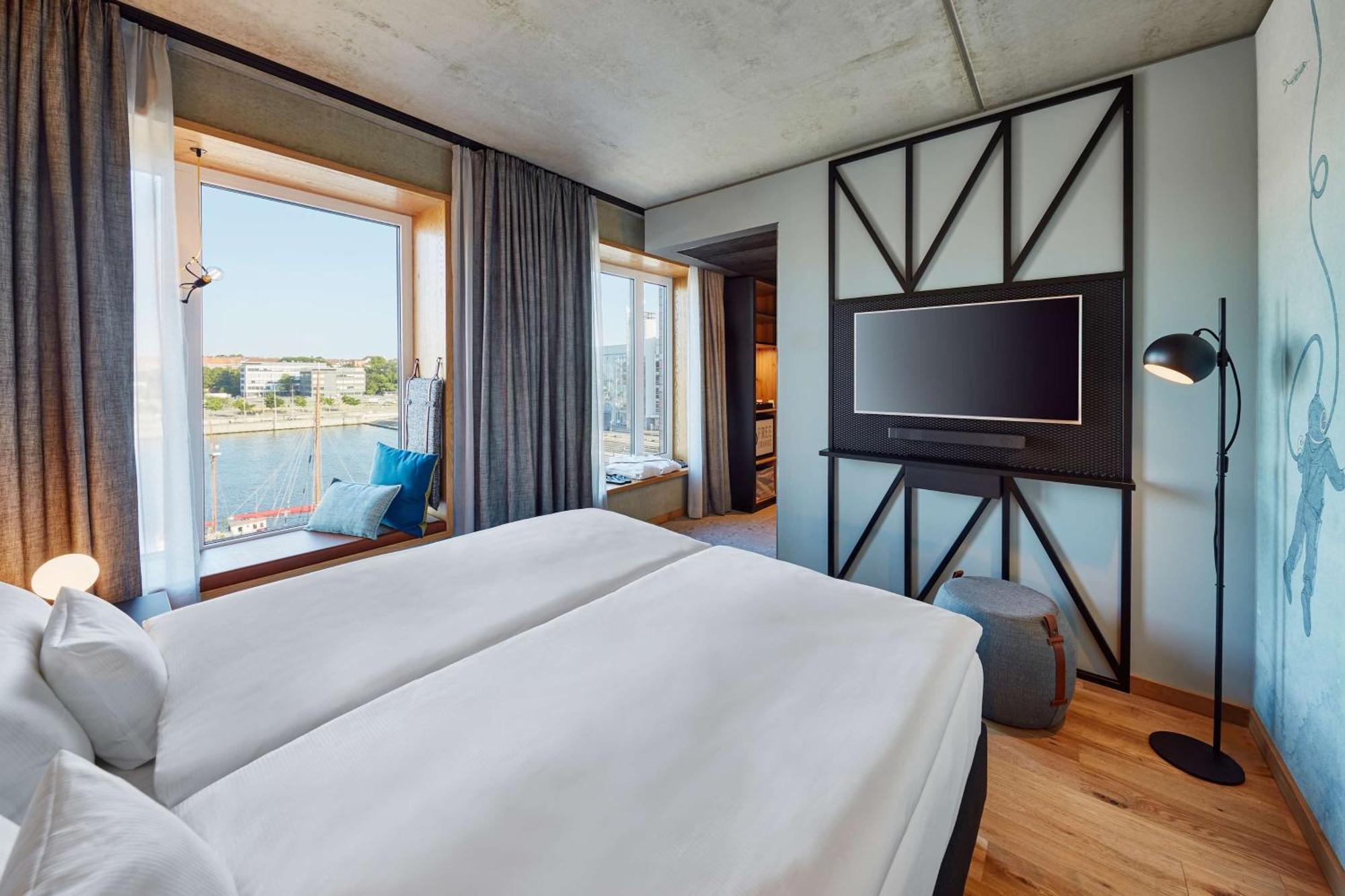 Me And All Hotel Kiel, By Hyatt Экстерьер фото