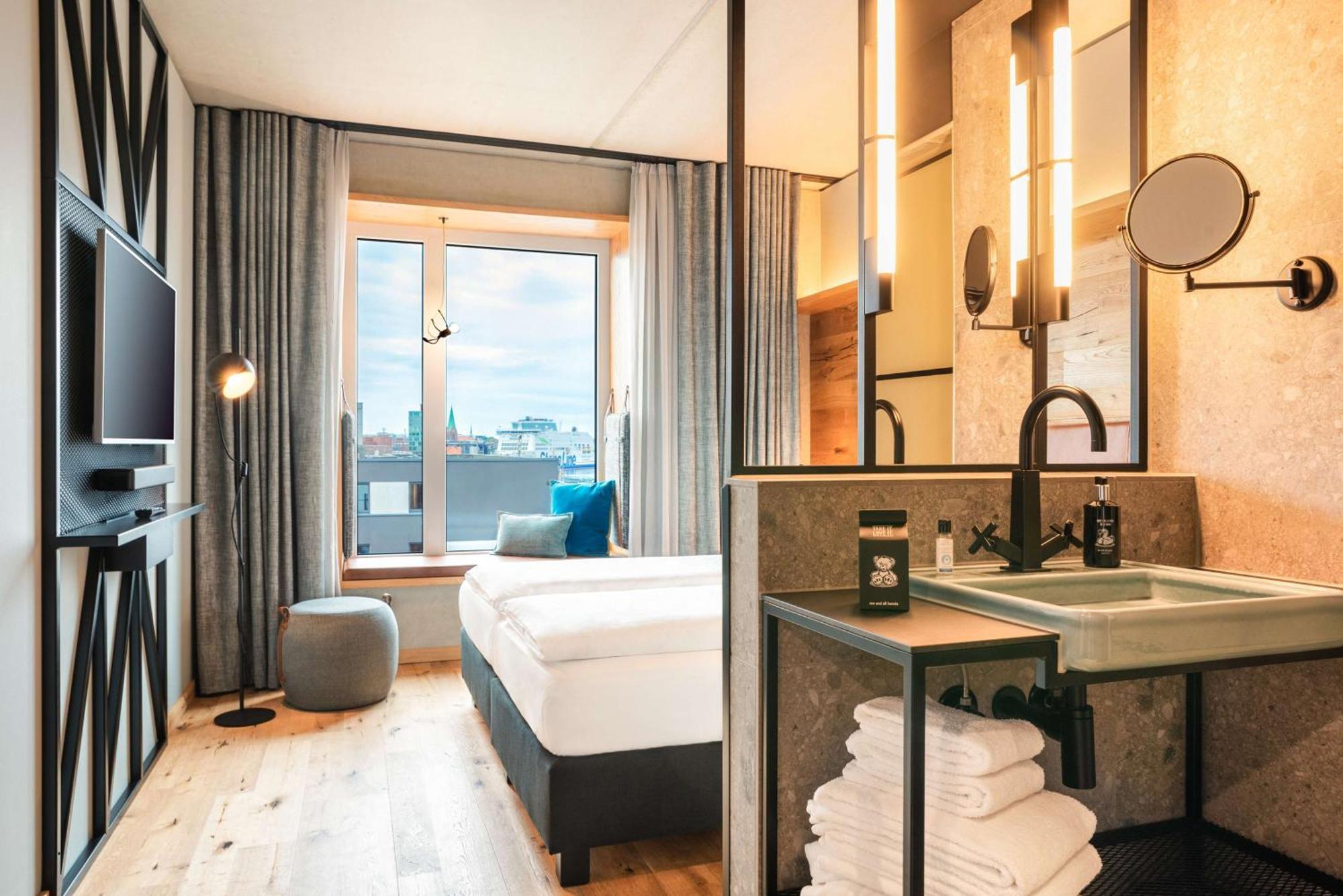 Me And All Hotel Kiel, By Hyatt Экстерьер фото